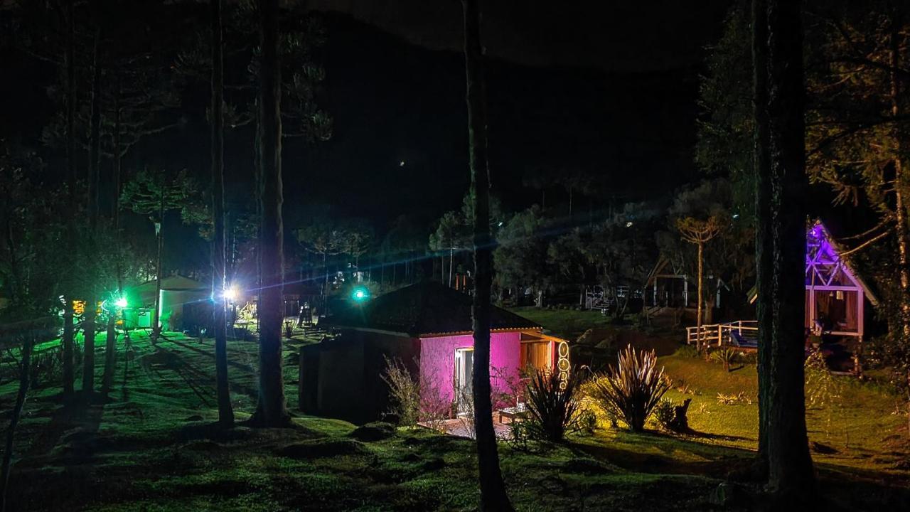 Pousada Jardim Do Buda Piscina E Hidro Урубиси Экстерьер фото